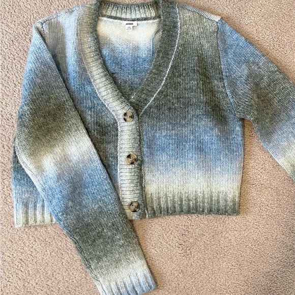 Cropped sweater size S - Picture 2 of 4